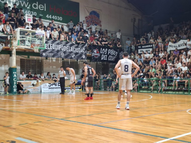 Racing peg primero en la final y tom ventaja ante Estudiantes